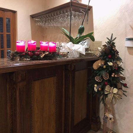 Orhideya Bed & Breakfast Лвив Екстериор снимка