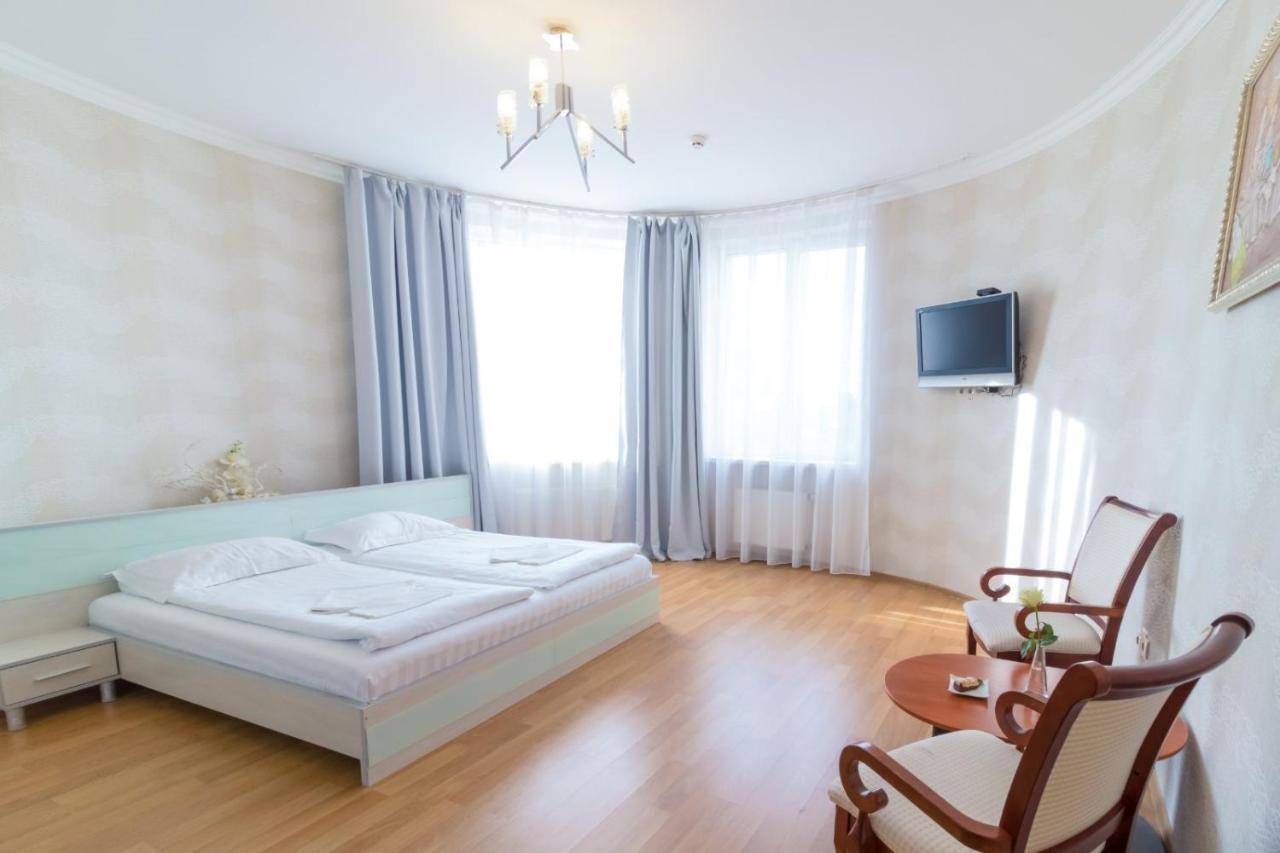 Orhideya Bed & Breakfast Лвив Екстериор снимка
