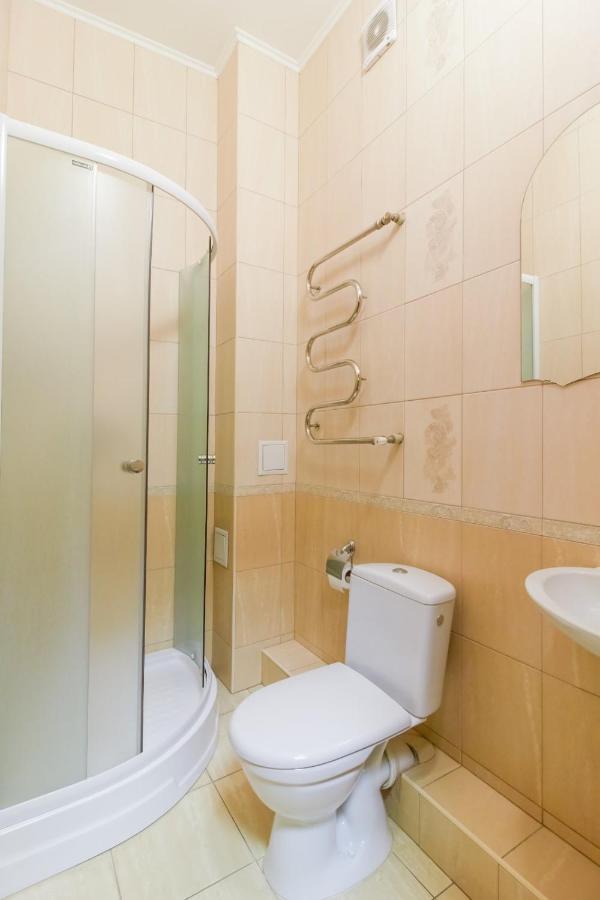 Orhideya Bed & Breakfast Лвив Екстериор снимка