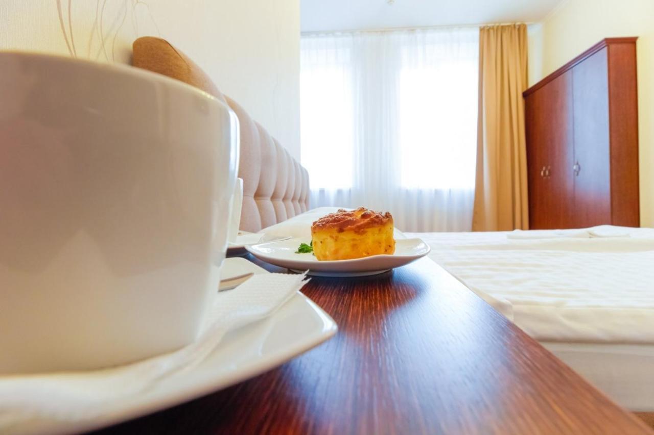 Orhideya Bed & Breakfast Лвив Екстериор снимка