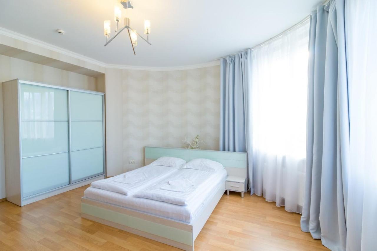 Orhideya Bed & Breakfast Лвив Екстериор снимка