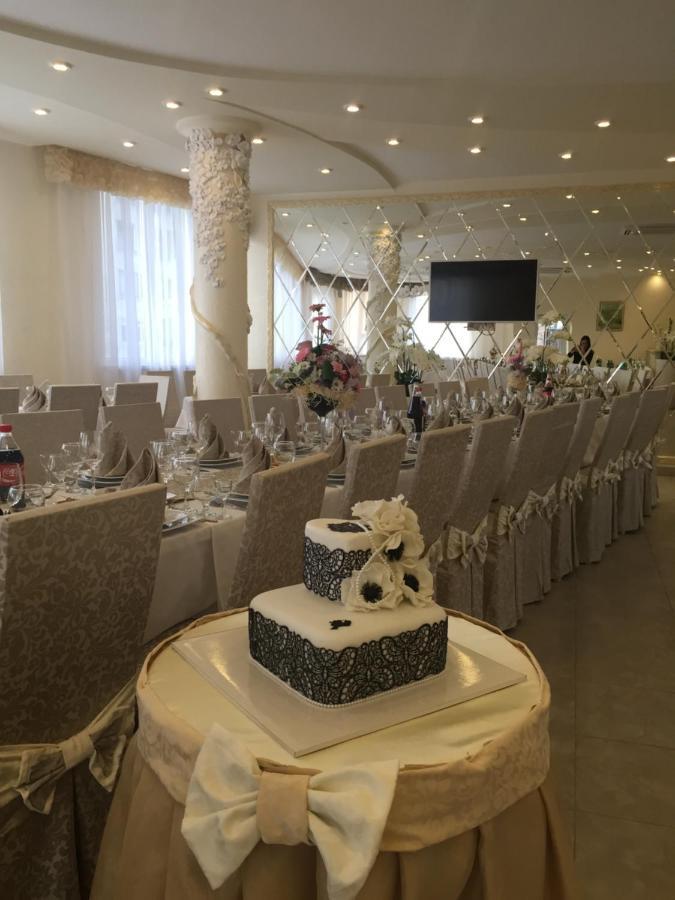 Orhideya Bed & Breakfast Лвив Екстериор снимка